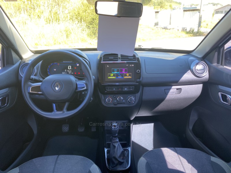 KWID 1.0 12V OUTSIDER FLEX 4P MANUAL - 2023 - FLORES DA CUNHA