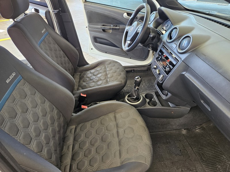GOL 1.0 MI SELEÇÃO 8V FLEX 4P MANUAL G.V - 2014 - CAXIAS DO SUL