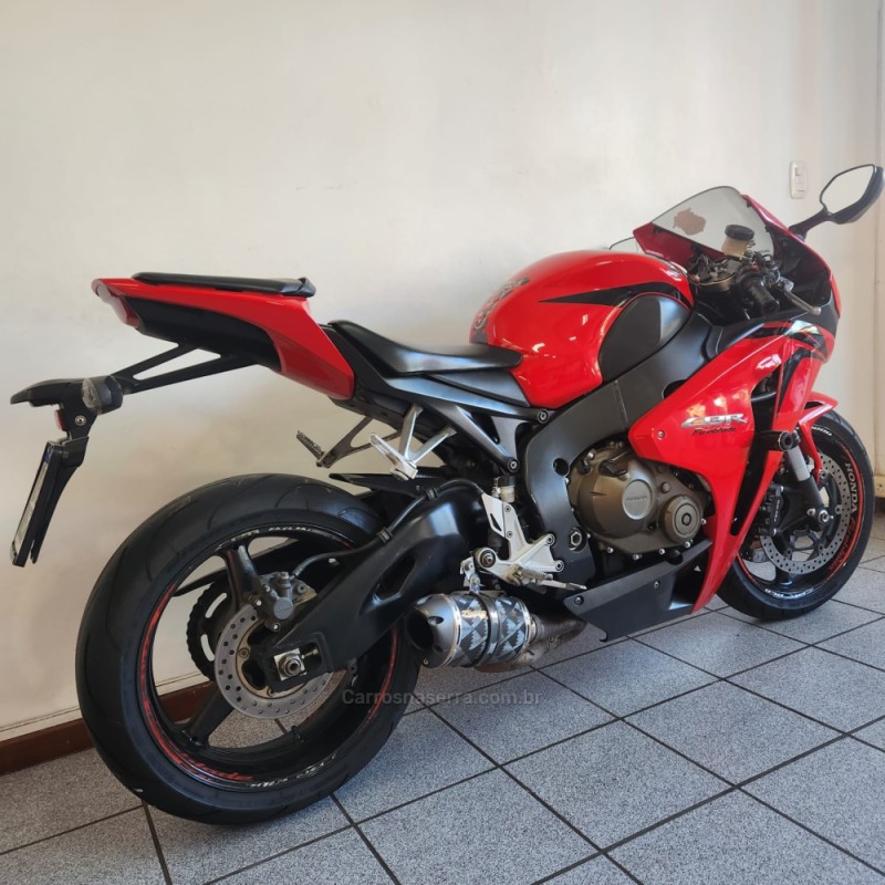 CBR 1000RR FIREBLADE - 2008 - FARROUPILHA
