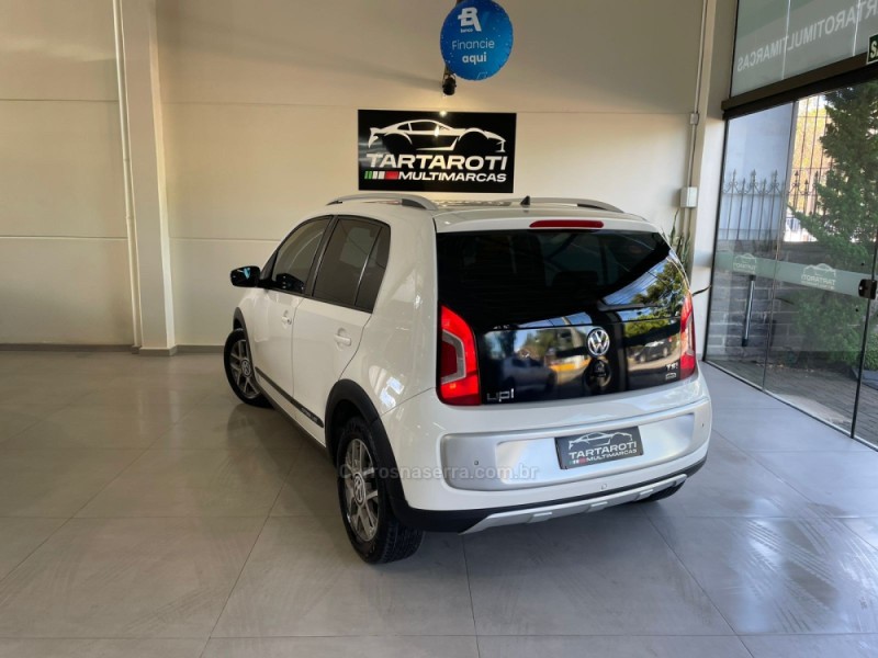 CROSS UP 1.0 TSI 12V FLEX 4P MANUAL - 2016 - CAXIAS DO SUL