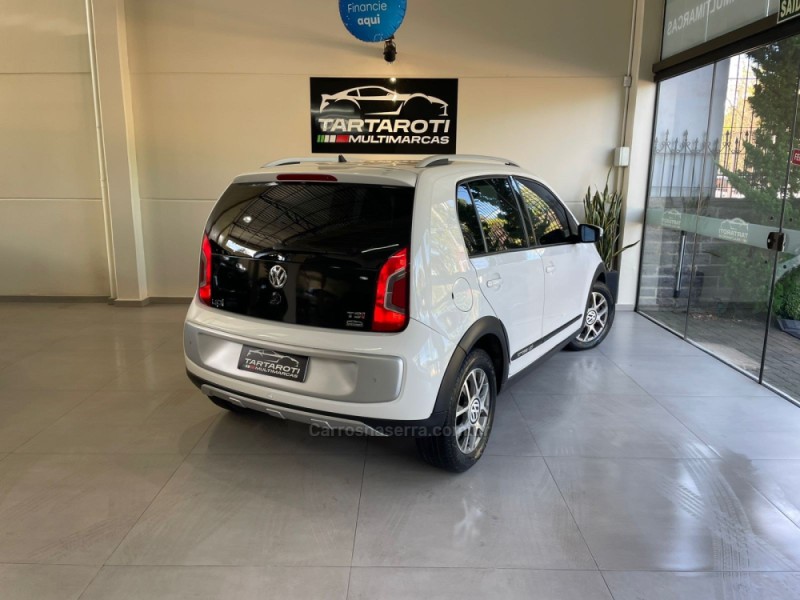 CROSS UP 1.0 TSI 12V FLEX 4P MANUAL - 2016 - CAXIAS DO SUL