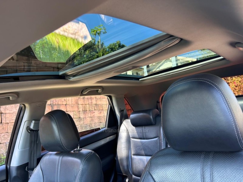 SORENTO 3.5 4X4 V6 24V GASOLINA 4P AUTOMÁTICO - 2011 - VENâNCIO AIRES