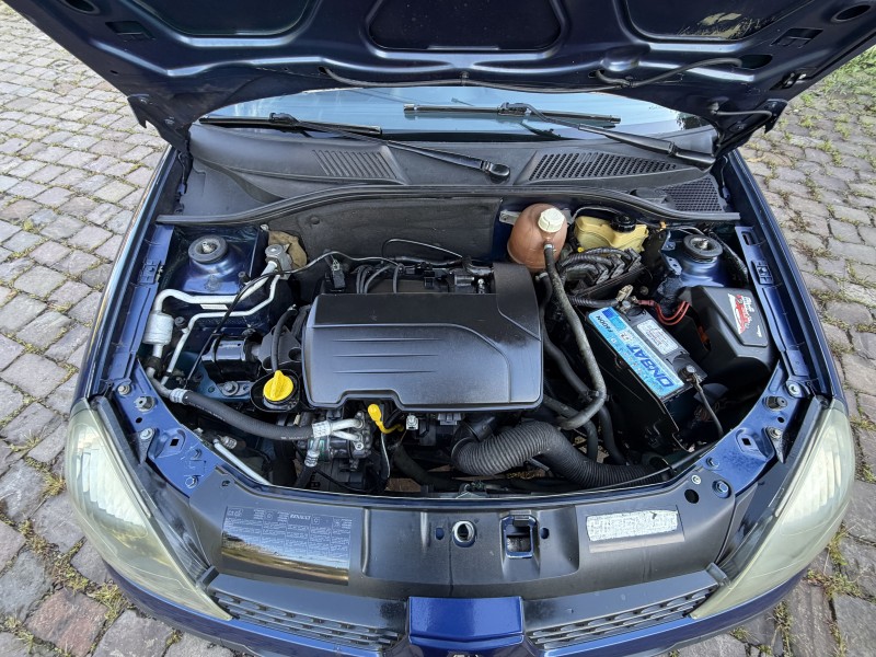 CLIO 1.0 AUTHENTIQUE SEDAN 16V GASOLINA 4P MANUAL - 2005 - CAXIAS DO SUL