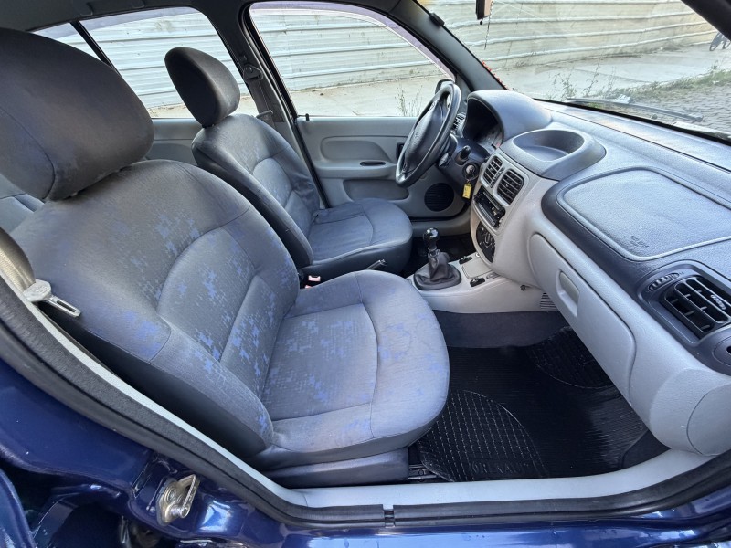 CLIO 1.0 AUTHENTIQUE SEDAN 16V GASOLINA 4P MANUAL - 2005 - CAXIAS DO SUL