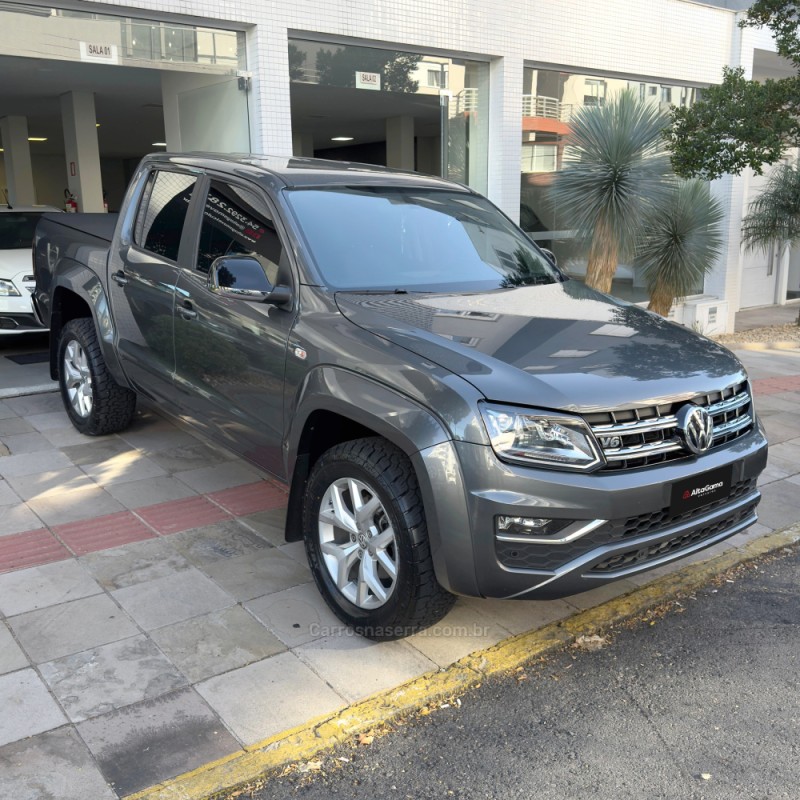 AMAROK 3.0 V6 TDI HIGHLINE CD DIESEL 4MOTION AUTOMÁTICO - 2024 - FLORES DA CUNHA