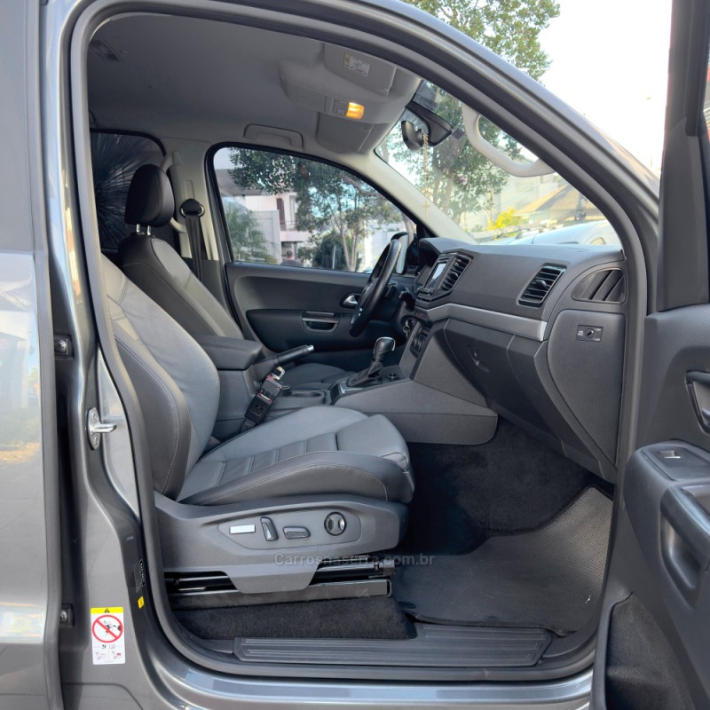 AMAROK 3.0 V6 TDI HIGHLINE CD DIESEL 4MOTION AUTOMÁTICO - 2024 - FLORES DA CUNHA