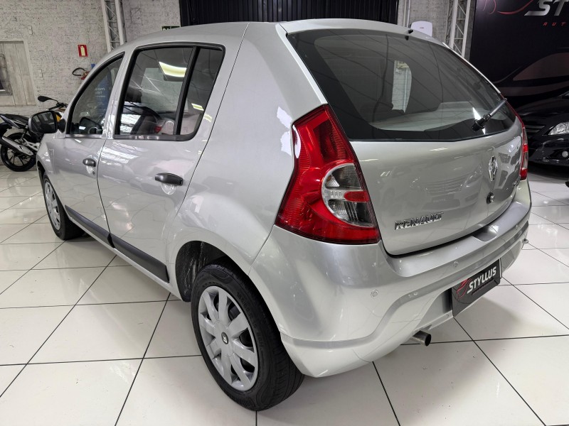 SANDERO 1.6 EXPRESSION 8V FLEX 4P MANUAL - 2011 - ESTâNCIA VELHA