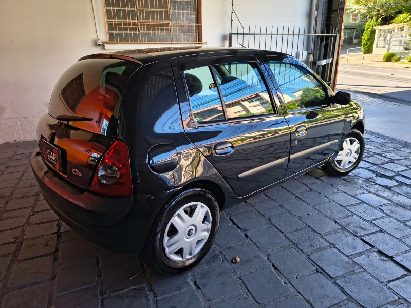 CLIO 1.0 AUTHENTIQUE PLUS 8V GASOLINA 4P MANUAL - 2006 - CAXIAS DO SUL