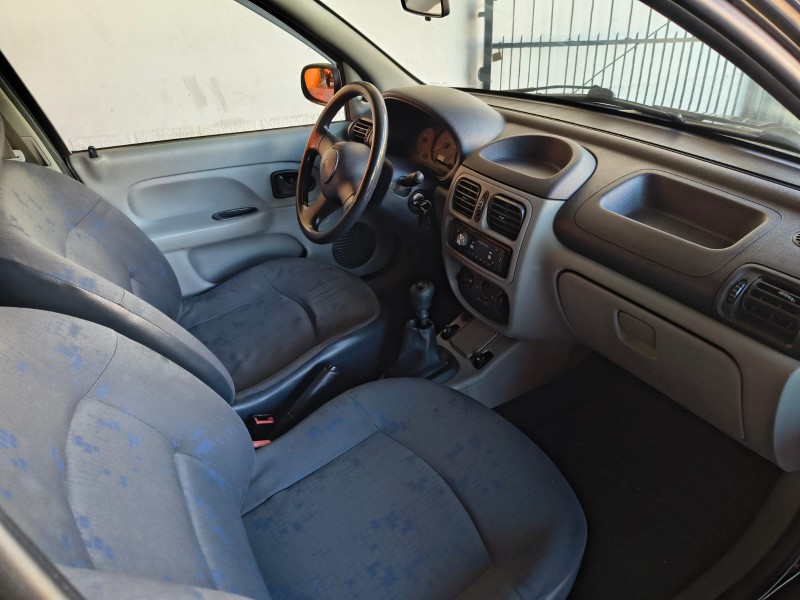 CLIO 1.0 AUTHENTIQUE PLUS 8V GASOLINA 4P MANUAL - 2006 - CAXIAS DO SUL