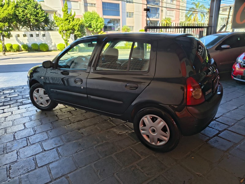 CLIO 1.0 AUTHENTIQUE PLUS 8V GASOLINA 4P MANUAL - 2006 - CAXIAS DO SUL