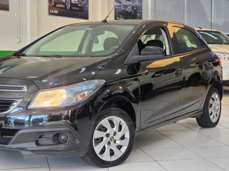 ONIX 1.4 MPFI LT 8V FLEX 4P MANUAL - 2014 - SAPUCAIA DO SUL