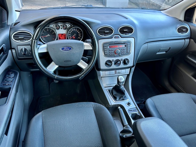 FOCUS 1.6 GLX 16V FLEX 4P MANUAL - 2013 - GUAPORé