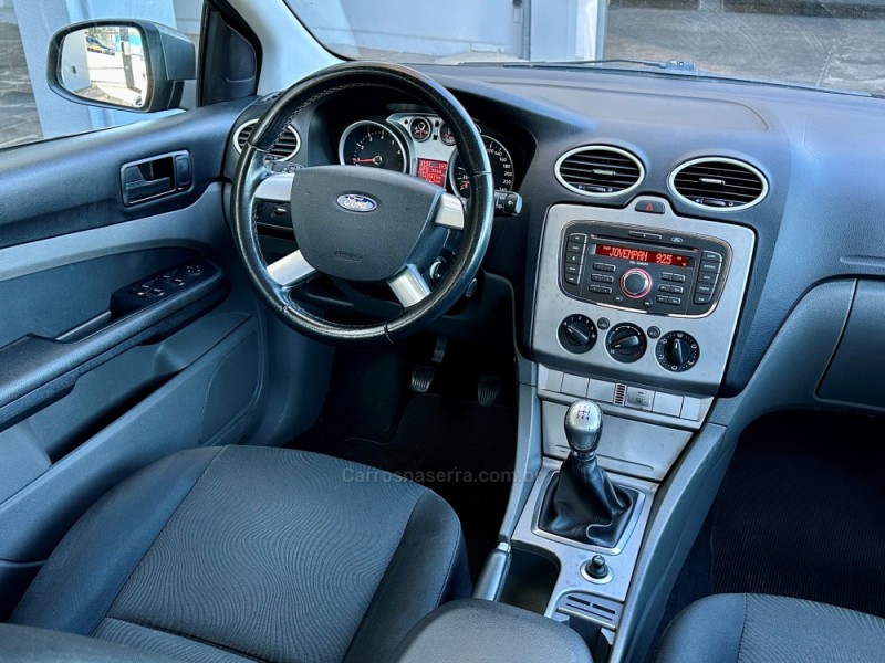 FOCUS 1.6 GLX 16V FLEX 4P MANUAL - 2013 - GUAPORé