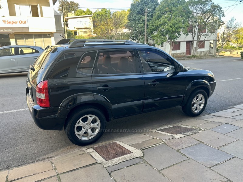 TUCSON 2.0 MPFI GL 16V 142CV 2WD GASOLINA 4P MANUAL - 2008 - GUAPORé