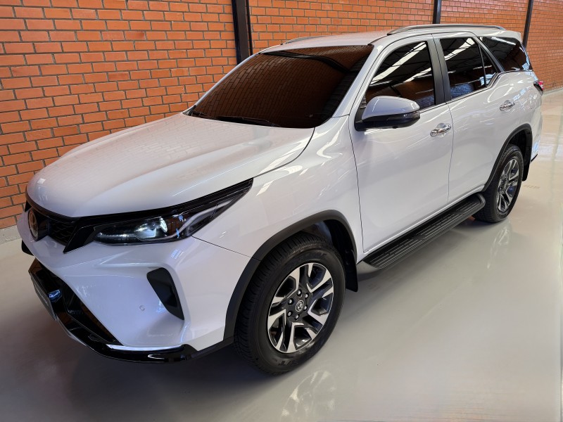 hilux sw4 2.8 4x4 srx platinum turbo diesel 4p automatico 2025 bento goncalves