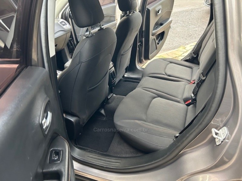 COMPASS 2.0 16V FLEX SPORT AUTOMÁTICO - 2019 - CAXIAS DO SUL