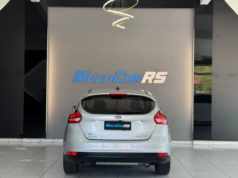 FOCUS 2.0 TITANIUM PLUS 16V FLEX 4P AUTOMÁTICO - 2016 - ESTâNCIA VELHA