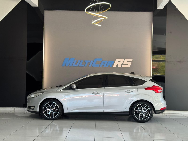 FOCUS 2.0 TITANIUM PLUS 16V FLEX 4P AUTOMÁTICO - 2016 - ESTâNCIA VELHA