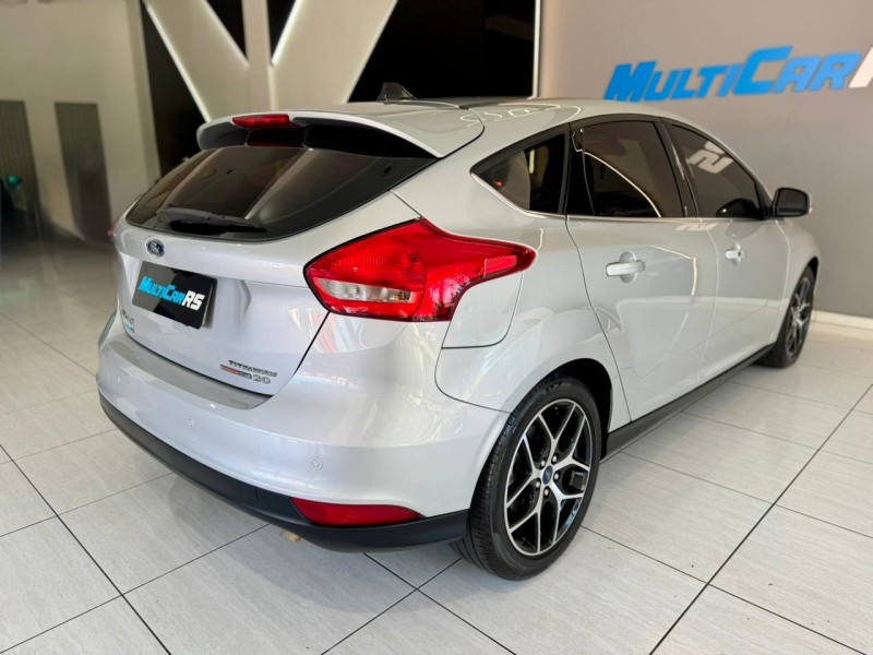 FOCUS 2.0 TITANIUM PLUS 16V FLEX 4P AUTOMÁTICO - 2016 - ESTâNCIA VELHA