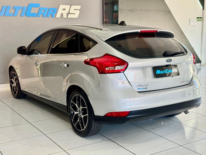 FOCUS 2.0 TITANIUM PLUS 16V FLEX 4P AUTOMÁTICO - 2016 - ESTâNCIA VELHA