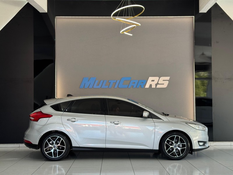 FOCUS 2.0 TITANIUM PLUS 16V FLEX 4P AUTOMÁTICO - 2016 - ESTâNCIA VELHA