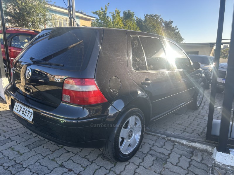 GOLF 2.0 MI 8V GASOLINA 4P MANUAL - 2004 - CAXIAS DO SUL