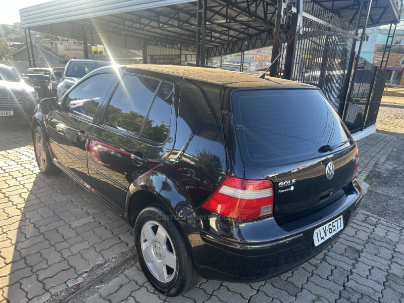 GOLF 2.0 MI 8V GASOLINA 4P MANUAL - 2004 - CAXIAS DO SUL