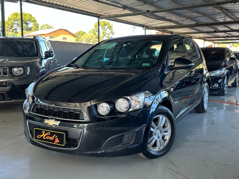 sonic 1.6 lt 16v flex 4p manual 2013 canela