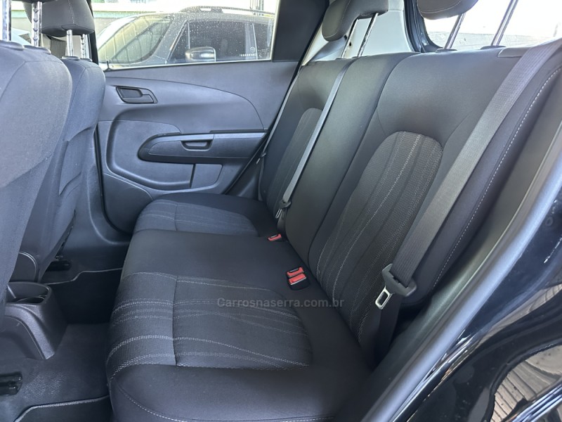 SONIC 1.6 LT 16V FLEX 4P MANUAL - 2013 - CANELA