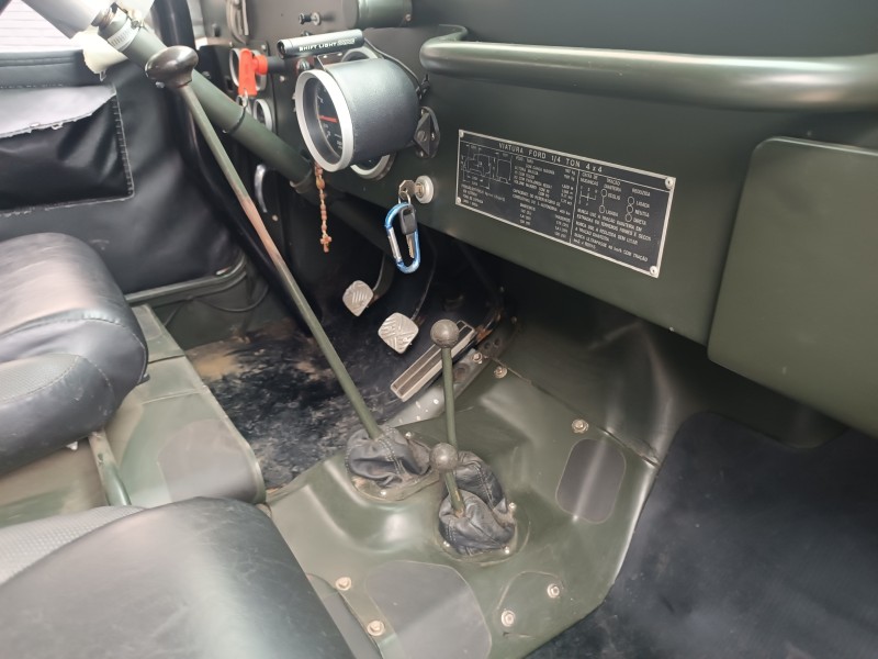JEEP  - 1980 - FLORES DA CUNHA