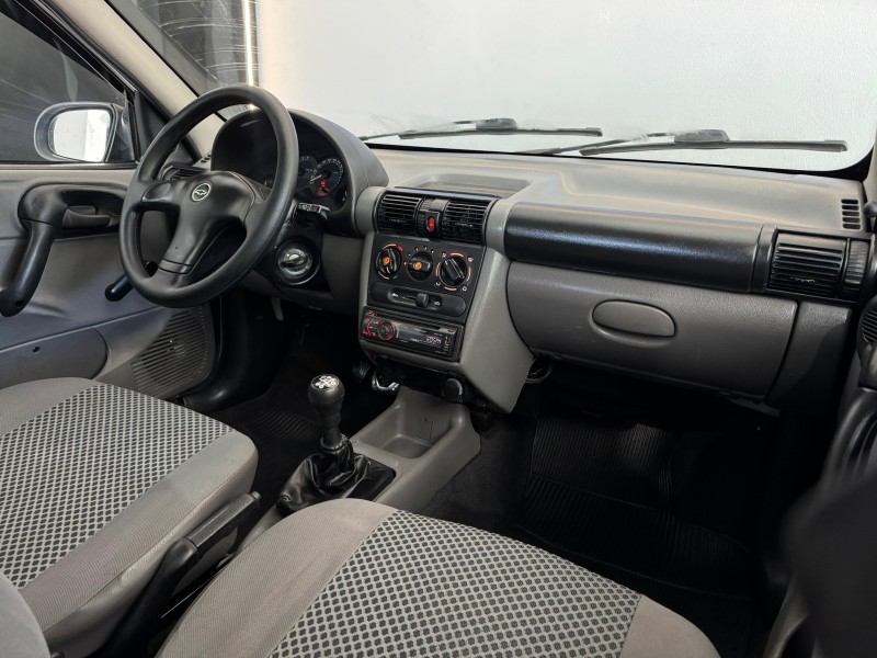 CLASSIC 1.0 MPFI LIFE 8V FLEX 4P MANUAL - 2010 - ESTâNCIA VELHA