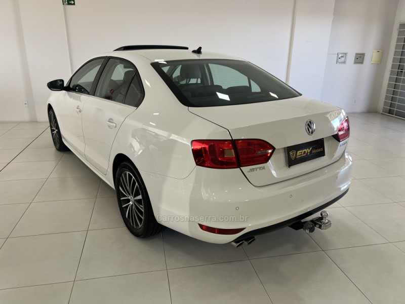 JETTA 2.0 TSI HIGHLINE 211CV GASOLINA 4P DSG - 2013 - BENTO GONçALVES