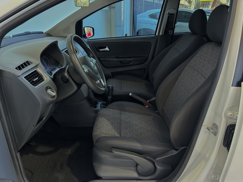 FOX 1.6 MI 8V FLEX 4P MANUAL - 2014 - CAXIAS DO SUL