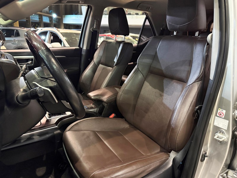 HILUX SW4 2.8 SRX 4X4 7 LUGARES 16V TURBO INTERCOOLER DIESEL 4P AUTOMÁTICO - 2018 - FARROUPILHA