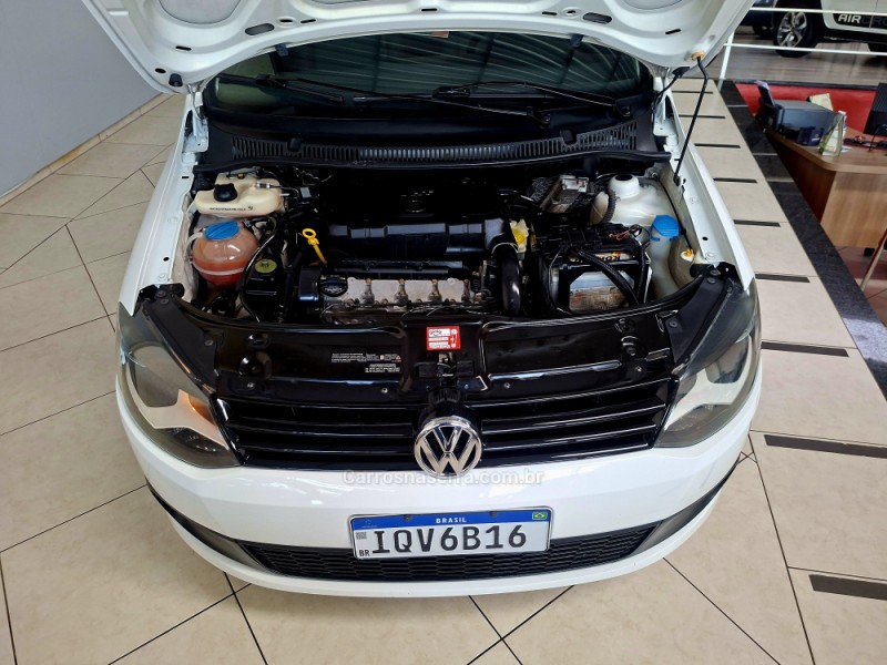 FOX 1.0 ITREND 8V FLEX 4P MANUAL - 2011 - FARROUPILHA
