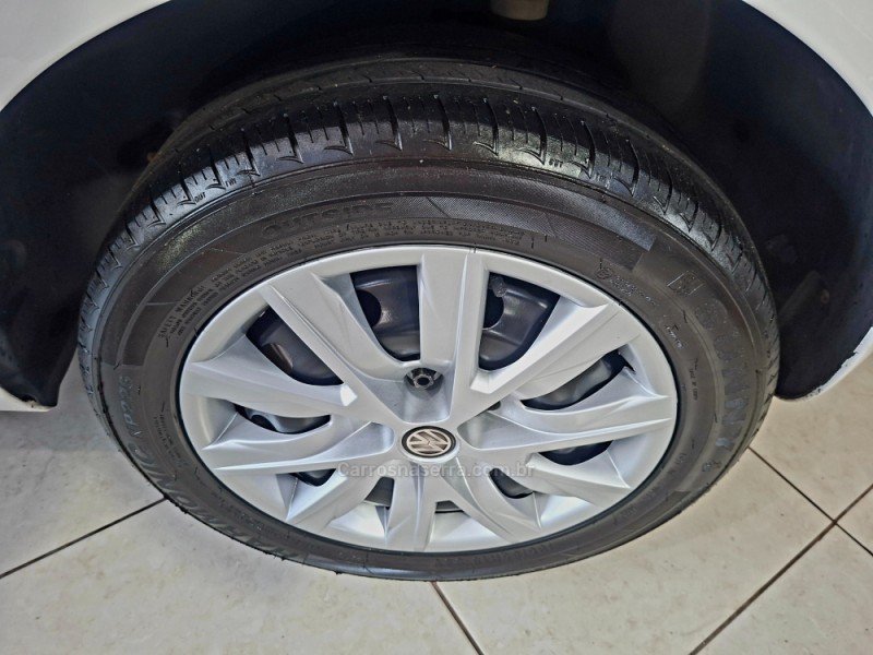 FOX 1.0 ITREND 8V FLEX 4P MANUAL - 2011 - FARROUPILHA
