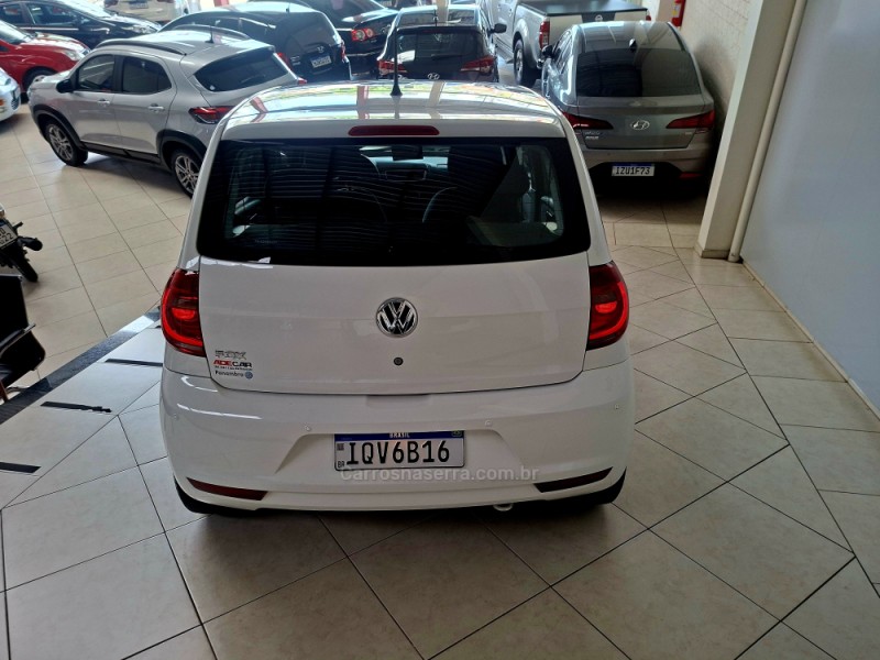 FOX 1.0 ITREND 8V FLEX 4P MANUAL - 2011 - FARROUPILHA