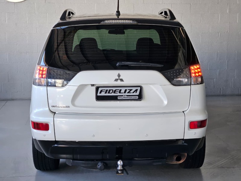 OUTLANDER 2.0 16V GASOLINA 4P AUTOMÁTICO - 2012 - FARROUPILHA
