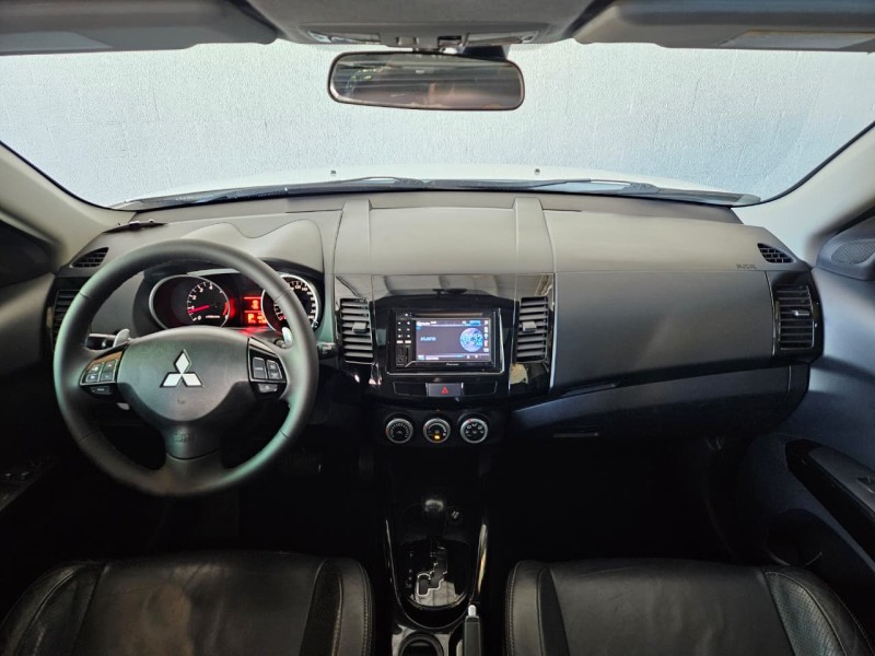 OUTLANDER 2.0 16V GASOLINA 4P AUTOMÁTICO - 2012 - FARROUPILHA
