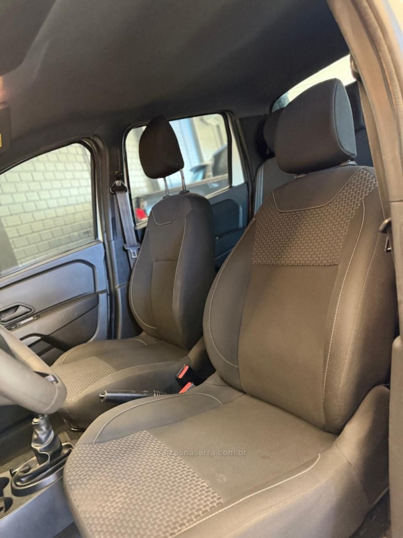 OROCH 1.6 16V SCE PRO FLEX 4P MANUAL - 2025 - NOVO HAMBURGO