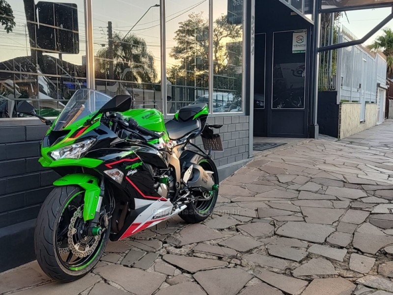 NINJA ZX-6R 600CC  - 2022 - FLORES DA CUNHA