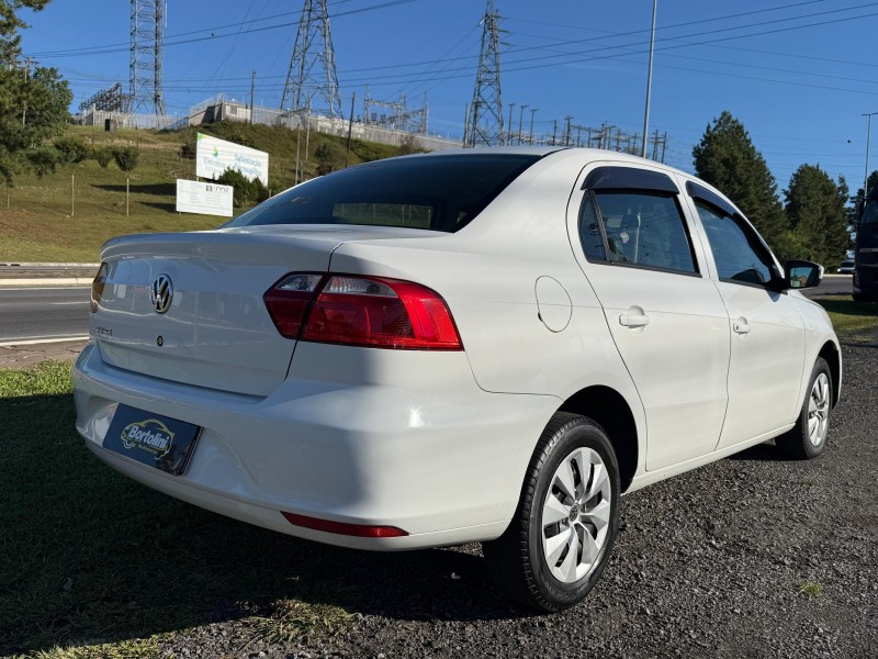 VOYAGE 1.6 MI CITY 8V FLEX 4P MANUAL - 2014 - FARROUPILHA