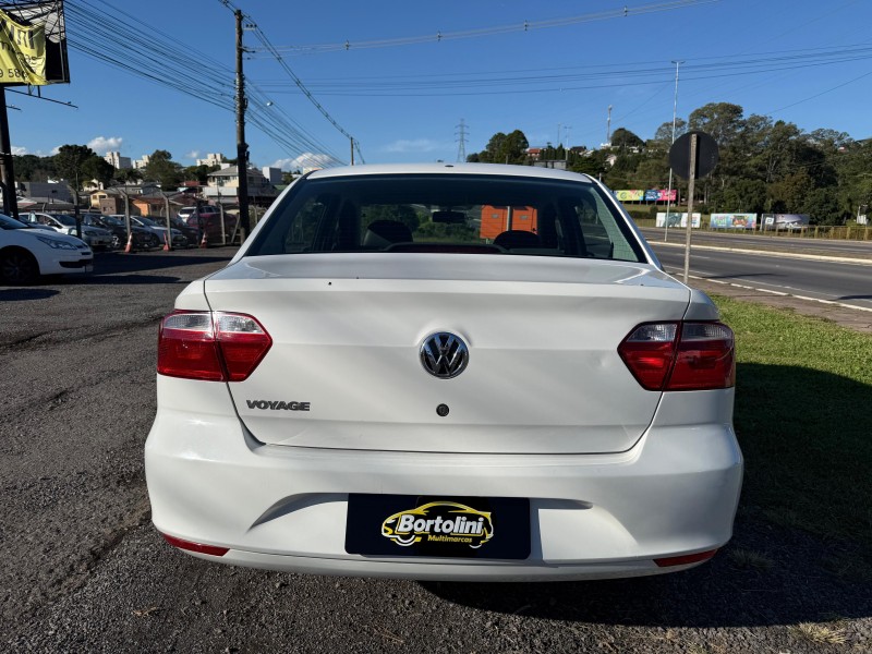 VOYAGE 1.6 MI CITY 8V FLEX 4P MANUAL - 2014 - FARROUPILHA
