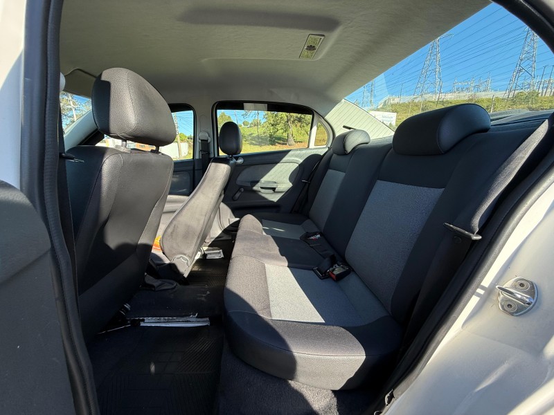 VOYAGE 1.6 MI CITY 8V FLEX 4P MANUAL - 2014 - FARROUPILHA