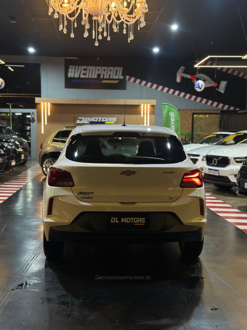 ONIX 1.0 LT 12V TURBO FLEX 4P AUTOMÁTICO - 2023 - LAJEADO