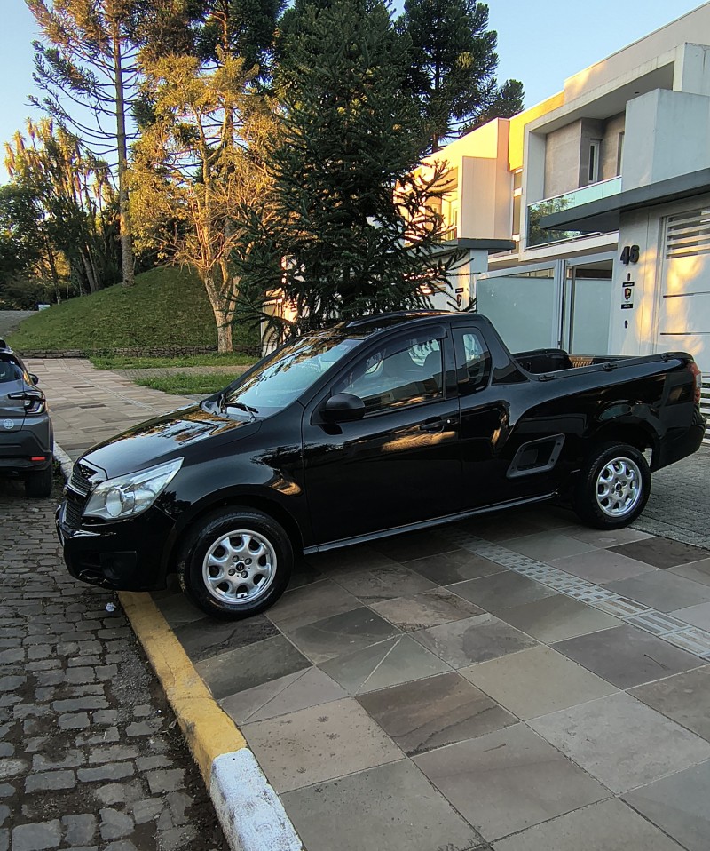 MONTANA 1.4 MPFI LS CS 8V FLEX 2P MANUAL