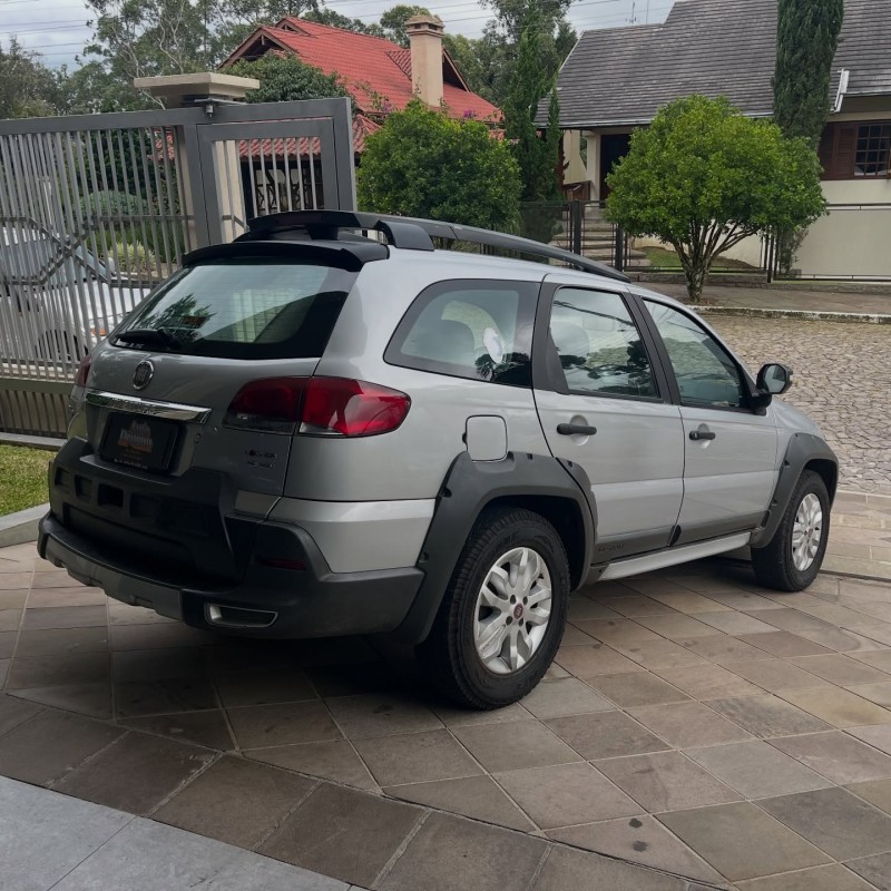 PALIO 1.8 MPI ADVENTURE LOCKER WEEKEND 16V FLEX 4P MANUAL - 2013 - NOVA PETRóPOLIS