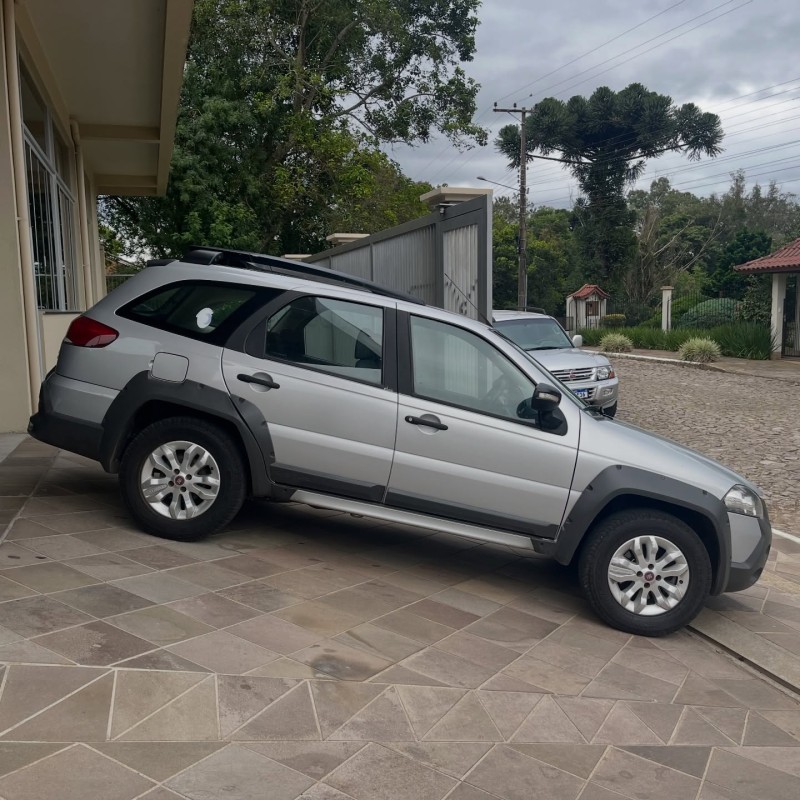 PALIO 1.8 MPI ADVENTURE LOCKER WEEKEND 16V FLEX 4P MANUAL - 2013 - NOVA PETRóPOLIS