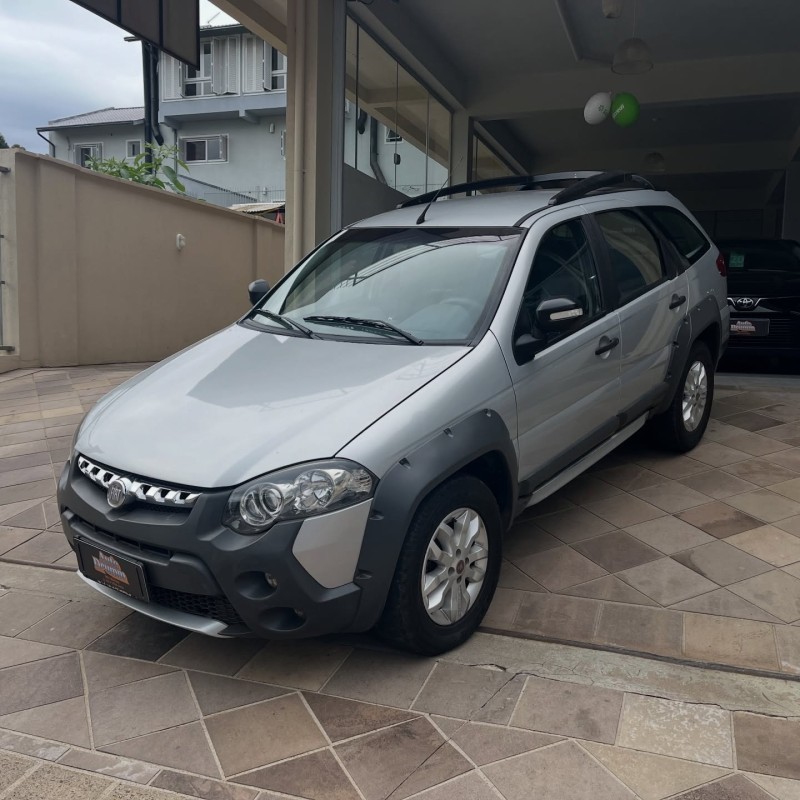 PALIO 1.8 MPI ADVENTURE LOCKER WEEKEND 16V FLEX 4P MANUAL - 2013 - NOVA PETRóPOLIS