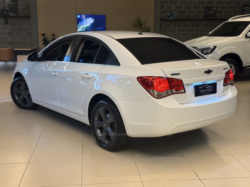 CRUZE 1.8 LT 16V FLEX 4P MANUAL - 2014 - CARLOS BARBOSA